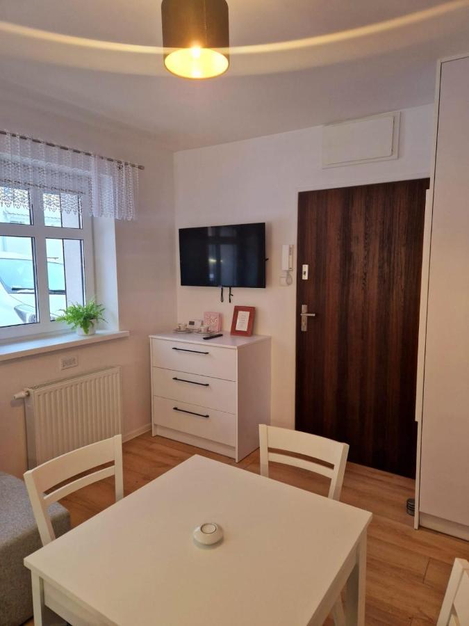 Apartament Przy Deptaku Jelenia Gora Luaran gambar